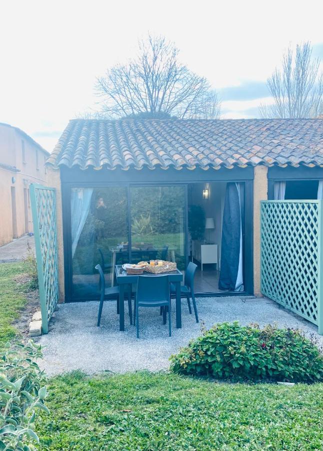 Appart Dans Residence Avec Piscine A Arles Eksteriør bilde