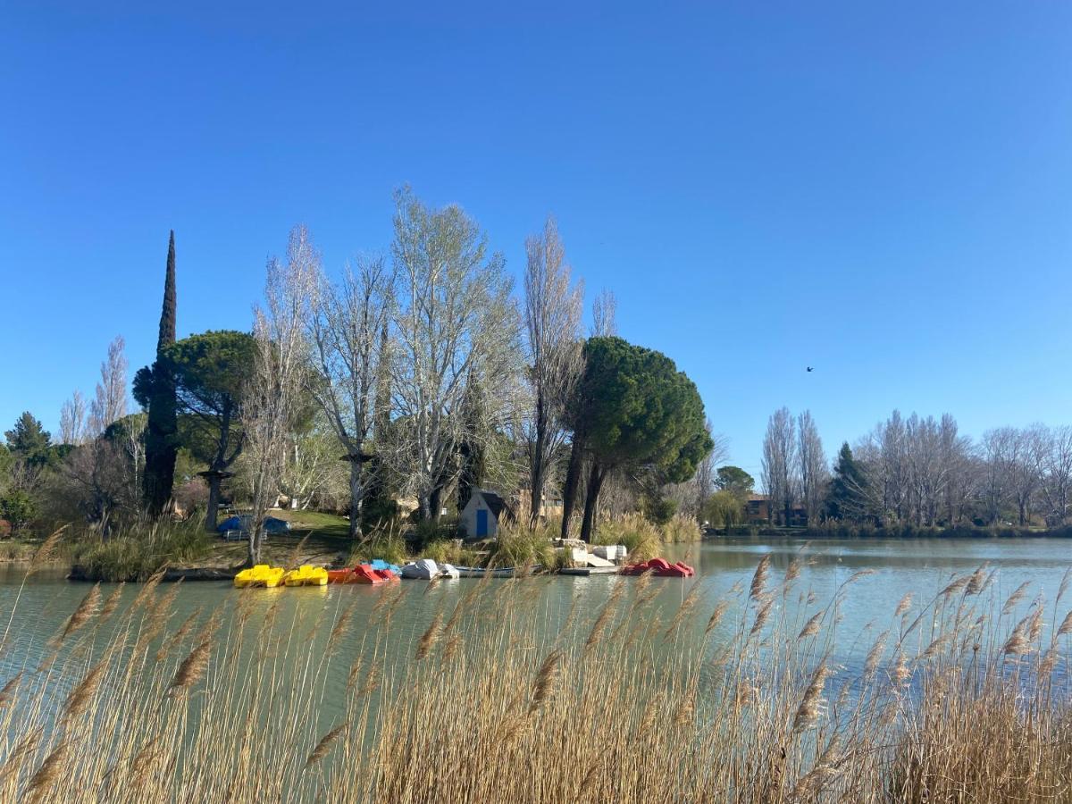 Appart Dans Residence Avec Piscine A Arles Eksteriør bilde